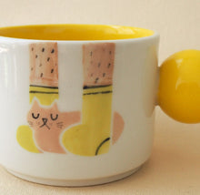 Load image into Gallery viewer, Handmade Ceramic Cup- Cat/Yellow handled
