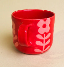 Load image into Gallery viewer, Handmade Ceramic Cup- floral
