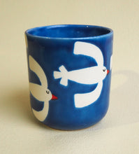 Load image into Gallery viewer, Handmade Ceramic Cup- birds flying- meduim
