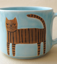 Load image into Gallery viewer, Handmade Ceramic Cup- Brown Cat-Blue Cup
