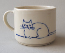 Load image into Gallery viewer, Handmade Ceramic Cup- Cat/ Simple
