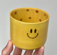 Load image into Gallery viewer, Handmade Ceramic Cup- Smily Face
