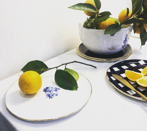 Dinner plate - Blue flower and gold rim
